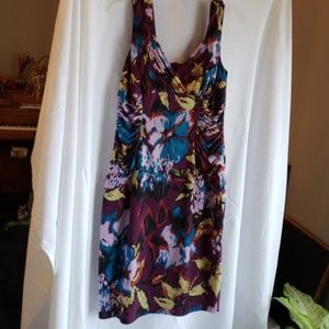 Vneckline beautiful new size 12 lined sleevel